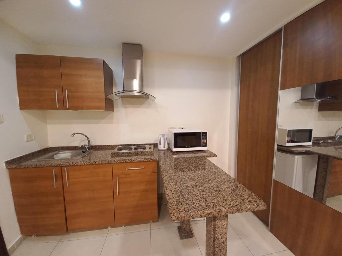 Lujain Hotel فندق النور واللجين Amã Exterior foto